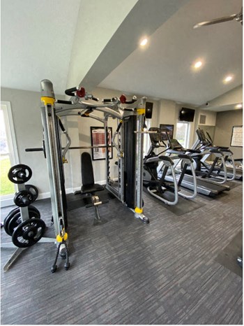 24/7 Fitness Center w/Tanning and Private Yoga Room Property Image